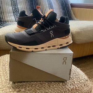 On cloud Cloudnova sneakers brand new never worn size 8 women’s